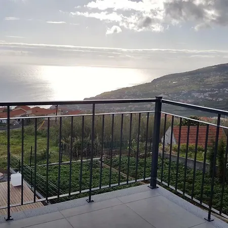 Guine Arco da Calheta (Madeira)